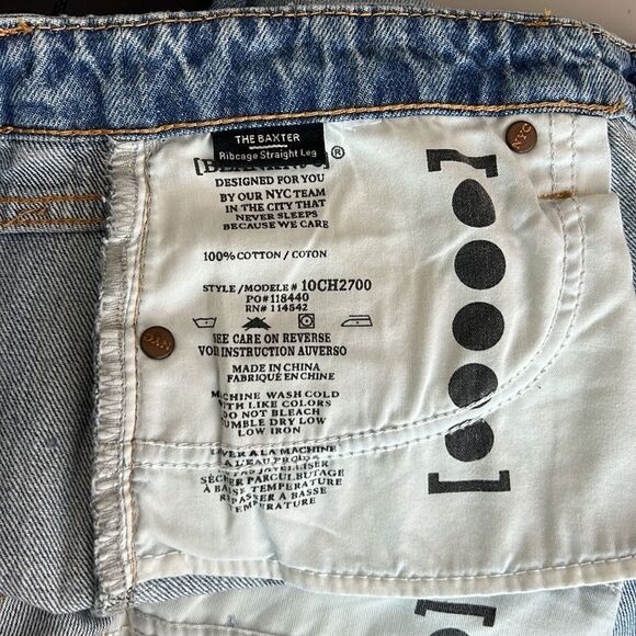 NWT BLANK NYC Baxter Rib Cage Jean With Ripped Knee Size 30 - Picture 9 of 16